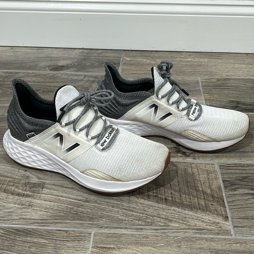 New Balance Roav sneakers